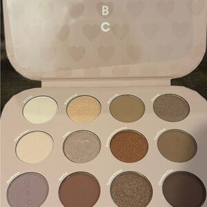 Ulta Eyeshadow Palette - Neutral Shades
